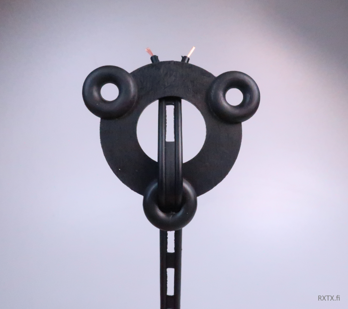 DIPOLIRUNKO AVOLINJOILLE, W3EDP, KEVYILLE LANKA-ANTENNEILLE - Antennieristimet - 609010 - 2