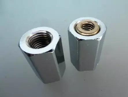 A38M6 ADAPTERIMUTTERI 20mm 3/8" naaras => M6 naaras - Antenniadapterit ja jouset - 604012 - 1
