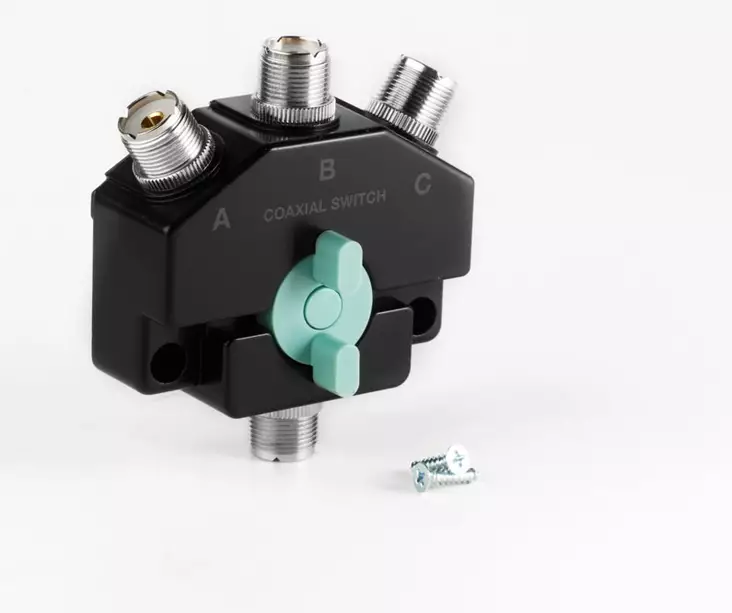 CO-301U ANTENNINVAIHTAJA KOLMELLE UHF-LIITTIMILLÄ - Antennivaihtajat - 612013 - 1