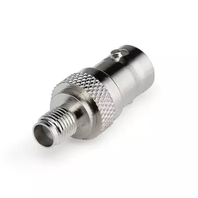ADAPTERI BNC-n / SMA-n OLKA-LAIPALLA - Liitinadapterit - 704503 - 1