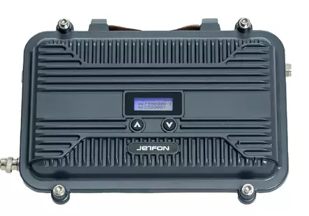 U10 UHF-TOISTIN RADIOPUHELIN SIGNAALIN KANTAMAN PARANTAMISEEN - Toistimet VHF ja UHF - 209004 - 1