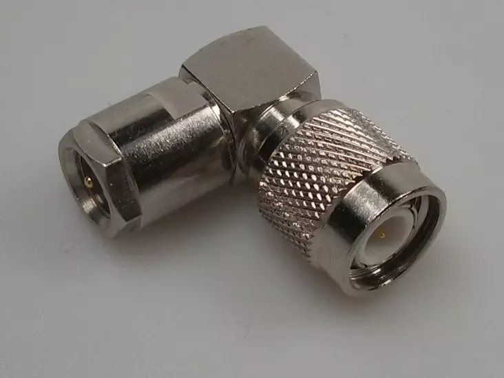 ADAPTERI FME-U/TNC-U, KULMA - Liitinadapterit - 704774 - 1