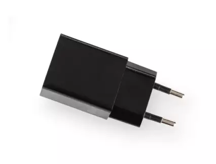 UV-202 PREMIUM USB-A SEINÄLATAUSVIRTALÄHDE 5W/1A USB LAITTEILLE - Virtalähteet - 302136 - 1