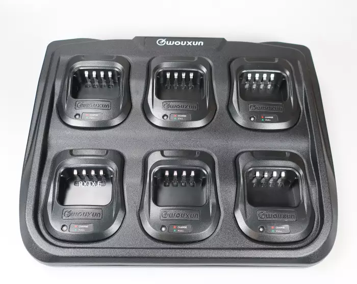 WOUXUN CHO-936 6-PAIKKAINEN PÖYTÄLATURI KG-936 - Wouxun laturit - 302126 - 1