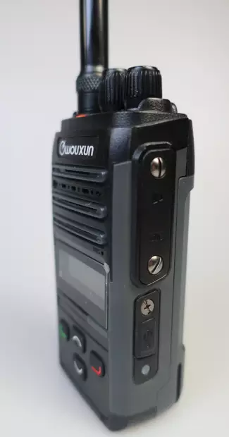WOUXUN R59 LYHYT MENU RHA68 PIENI METSÄSTYS VHF, IP65, PUHEENSALAUS, USB-C KYLJESSÄ - RHA68 KÄSIRADIOPUHELIMET - 202007 - 2