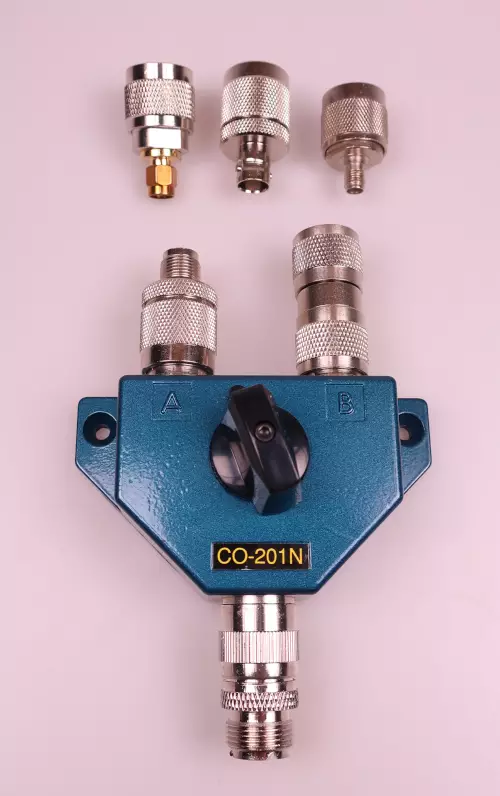 CO-201N SWITCH + ADAPTERIT 3 kpl OMA VALINTA - Antennivaihtajat - 612017 - 1