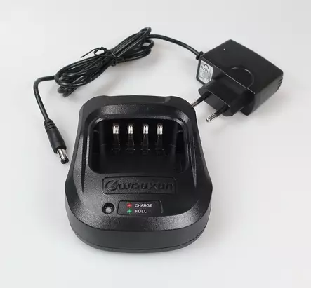 WOUXUN KG-9 SINGLE PÖYTÄLATURI KG-936, KG-D26, D900, UV9D, R70, UV8D, DB-59 - Wouxun laturit - 302038 - 2