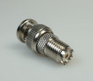 ADAPTERI MINI-UHF Naaras / BNC-Uros - Liitinadapterit - 704519 - 1