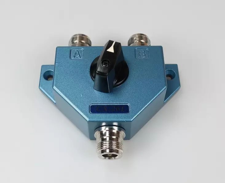 CX-201N ANTENNIN VAIHTAJA N-LIITTIMILLÄ - Antennivaihtajat - 612009 - 1