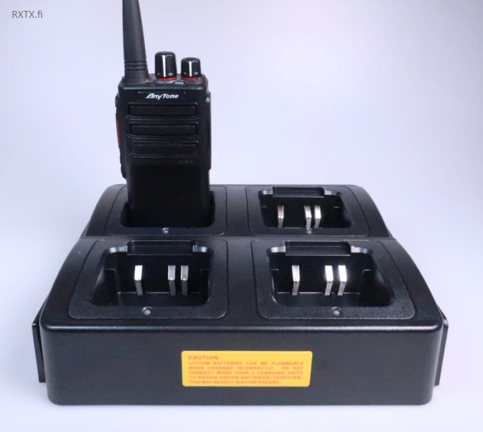 QX-BC MULTI-LATAUSTELAKKA 4 x ANYTONE AT-D269 PUHELIMEEN Sis. VIRTALÄHTEEN - AnyTone laturit - 302109 - 1